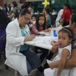Polygraphic de Honduras entrega kits escolares a hijos de colaboradores