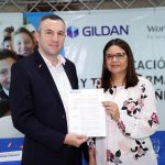 BAY ISLAND ENTREGA GABACHAS A SU PERSONAL DE MANDO