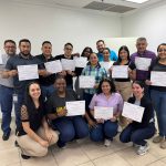 ¡MANOS A LA TIERRA!: EN ACCIÓN, VOLUNTARIADO DE AVERY DENNISON