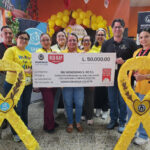 Del Mar Apparel honra a los padres de la empresa